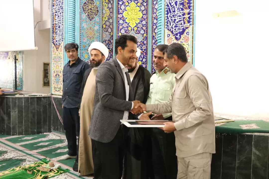 قدردانی از رئیس اداره اوقافوامور خیریه بندرخمیر