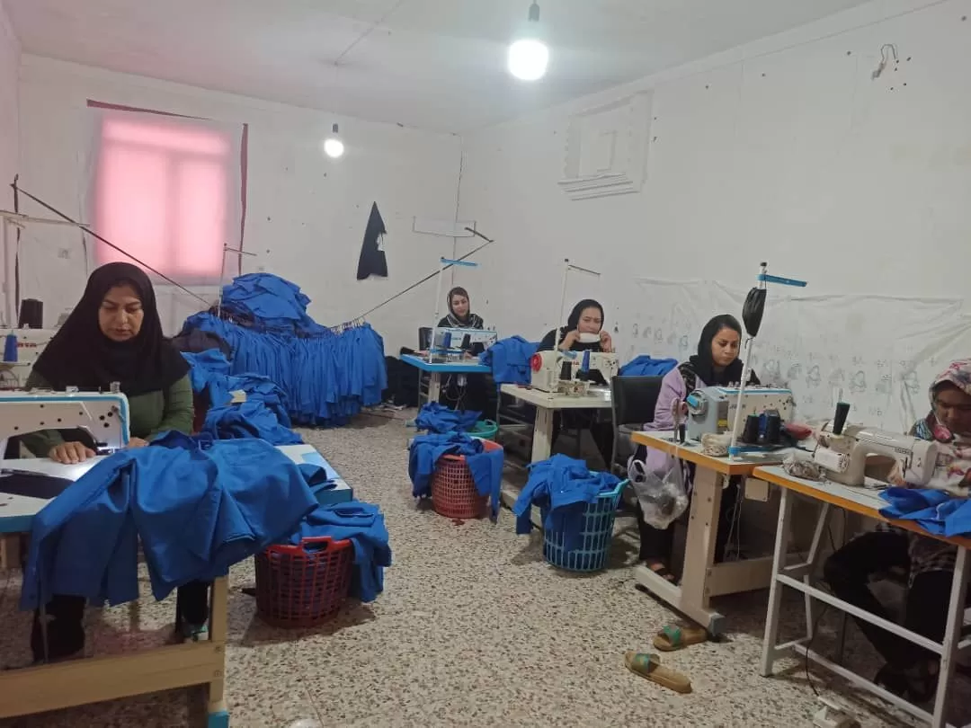 اشتغالزایی برای ۱۵ زن سرپرست خانوار در حاجیآباد
