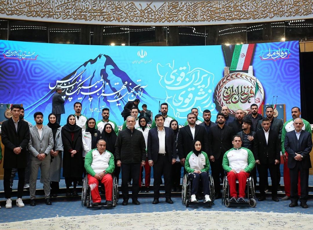 پاداش ۳۰۰ میلیارد تومانی رئیسجمهور