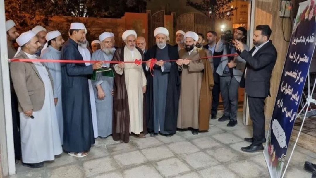 مدارس دینی متناسب با نیاز جامعه گام بردارند