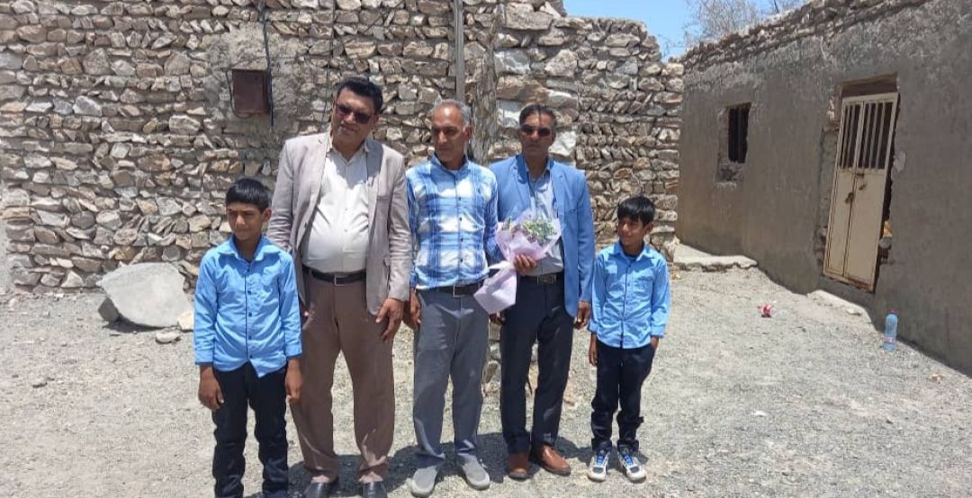 معلم فداکار روستای خراوی رودان تجلیل شد