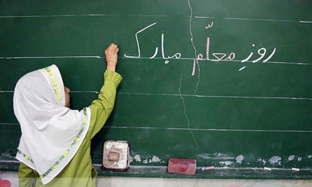 با عشق آمدهام تا چراغی برافروزم