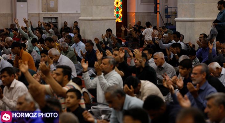 برگزاری دعای روح بخش عرفه در بندرعباس