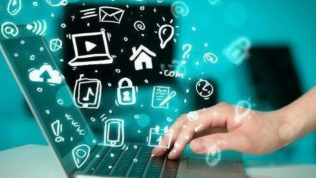 سوادرسانهای یعنی عدم مصرف غذایی که دشمن میدهد