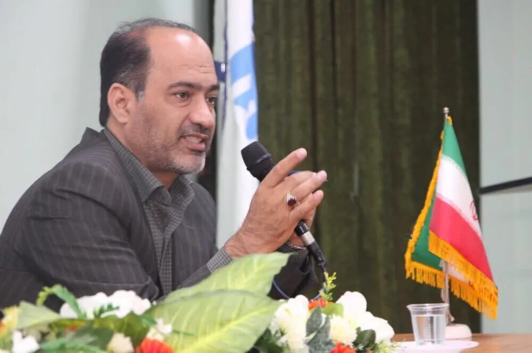 برای ایجاد دانشکده هنر در هرمزگان تلاش میکنیم