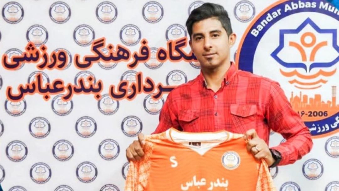 سرمربی فوتبال جوانان ساحلی شهرداری بندرعباس معرفی شد